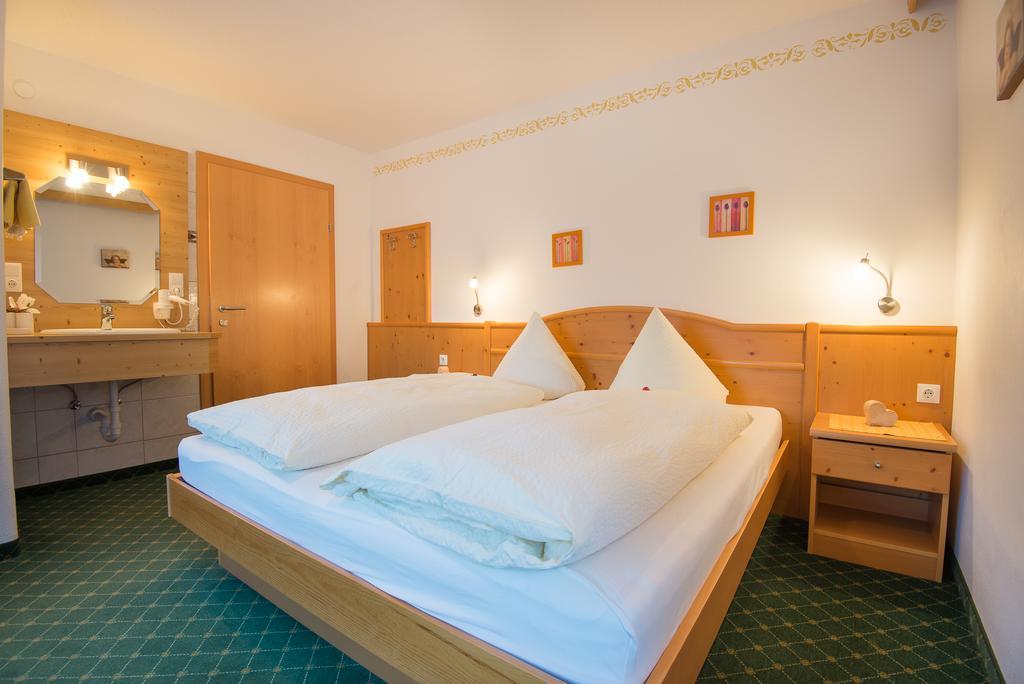 Haus Fernblick Ξενοδοχείο Neustift im Stubaital Δωμάτιο φωτογραφία